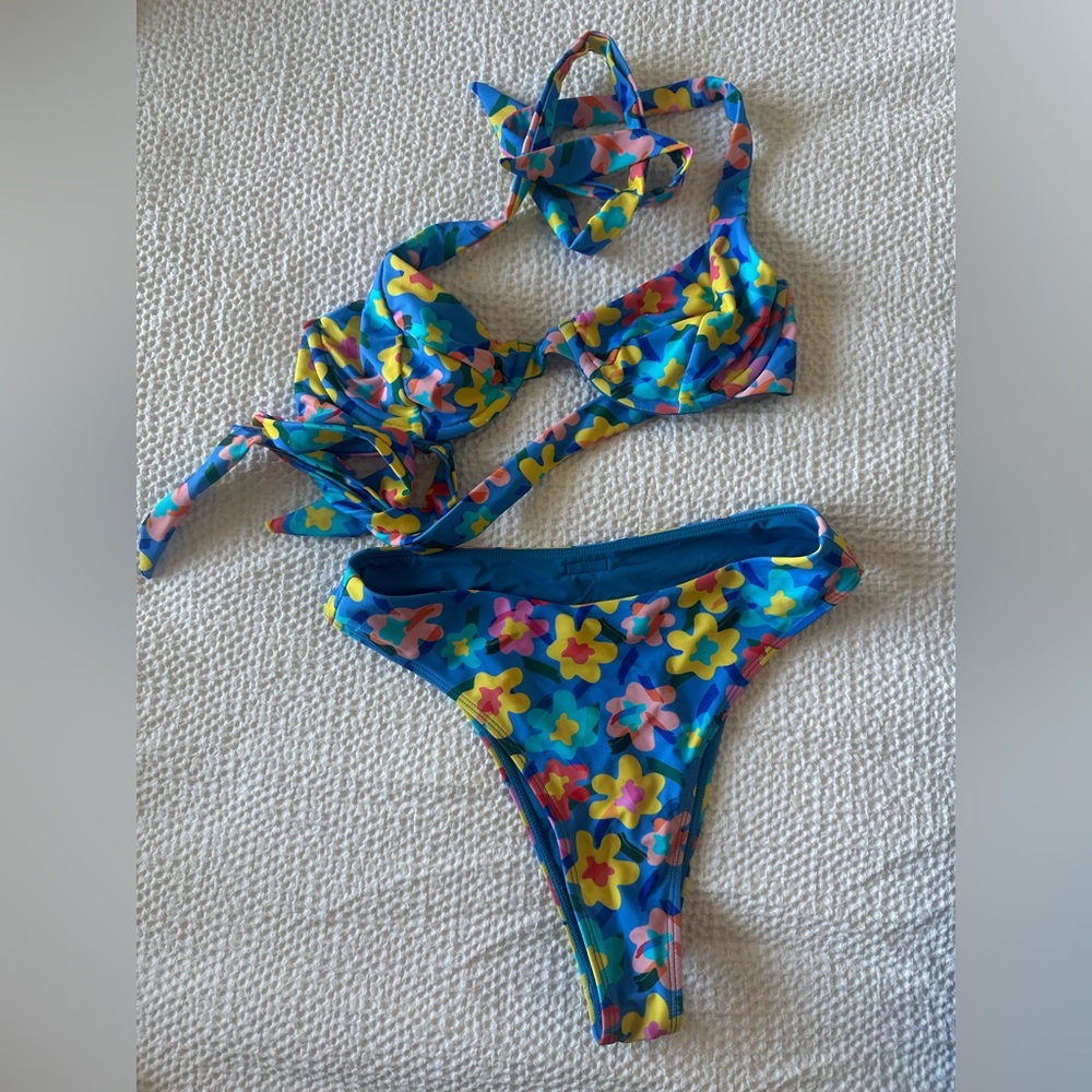 NWOT Blackbough Swim Bikini